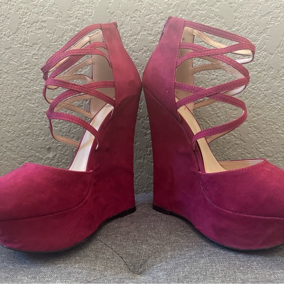 Raspberry color wedges - Picture 7 of 8